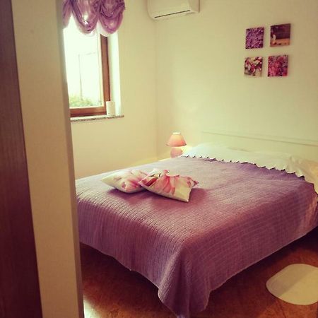 Room Kris With Private Entrance & Private Bathroom Vilanija Экстерьер фото